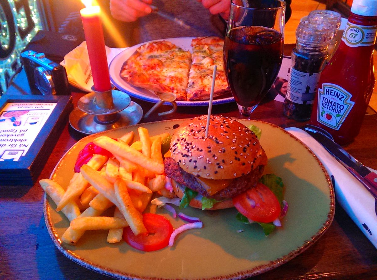 Pizza und Burger