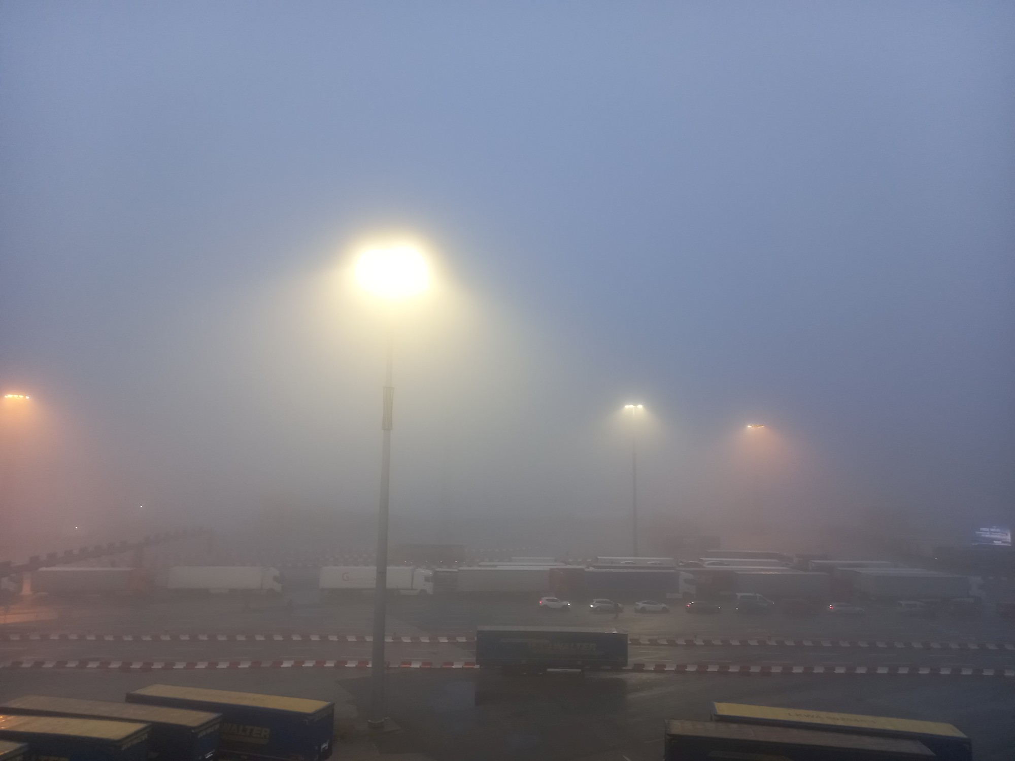 Rostock im Nebel